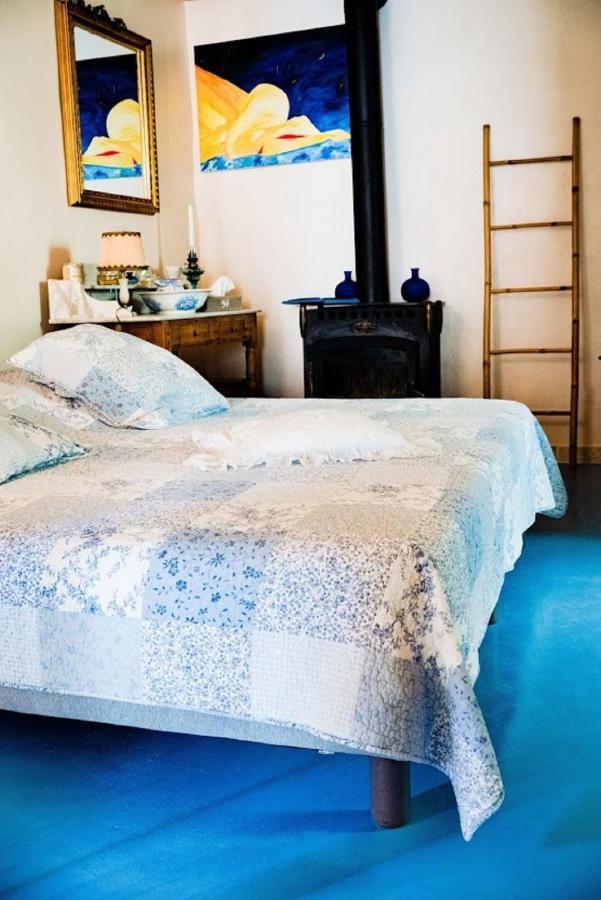 Fa Mille Maison Bleu Bed & Breakfast
